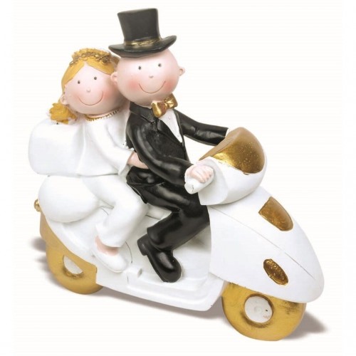 FIGURA PAREJA NOVIOS EN MOTO ORO 17CM