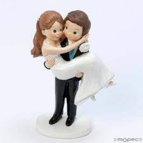 FIGURA NOVIA EN BRAZOS 20X13.5CM