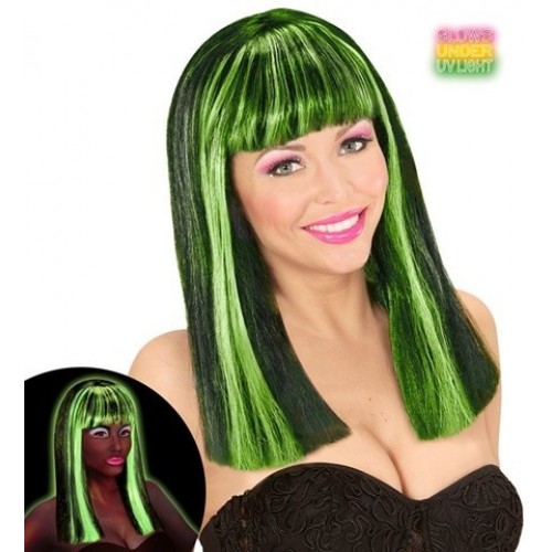 PELUCA NEGRA CON MECHAS VERDE FLUOR
