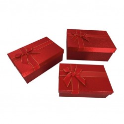 CAJA RECTANGULAR C/LAZO ROJO 19X12X7CM